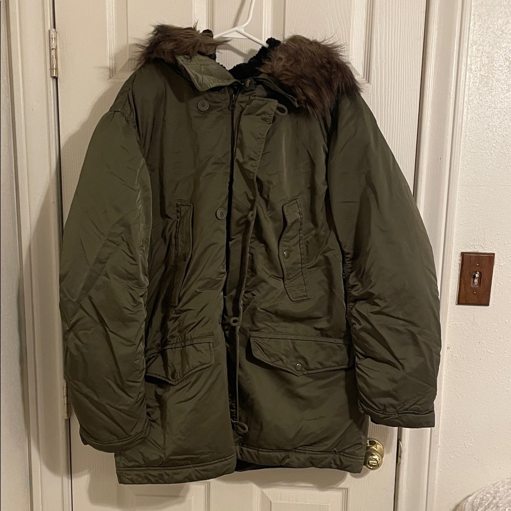 GAP Men's Green Puffer Jacket with Faux Fur Hood